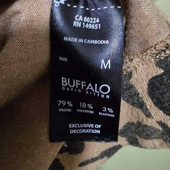 Buffalo David Bitten Cheetah Print Top Size Medium - Picture 7 of 8